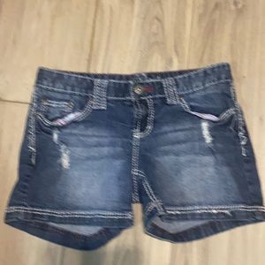 Maurice’s brand Jean Shorts (dea)
